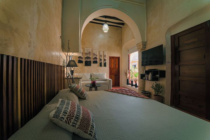 Room 9 of 70