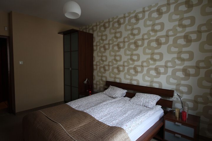 Room 2 of 29