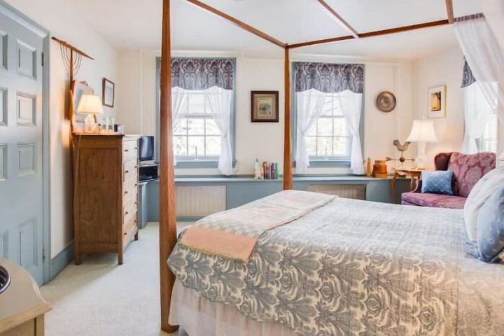 Room 20 of 53