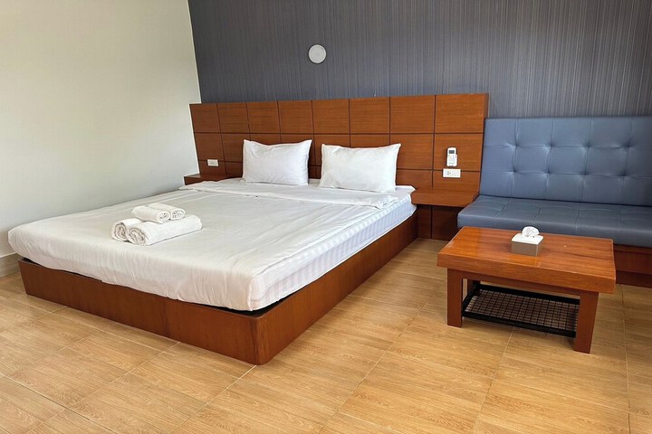 Room 7 of 61