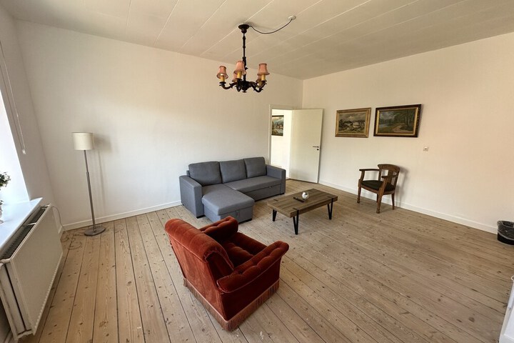Room 16 of 25