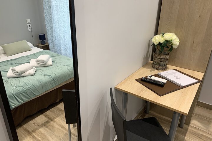 Room 5 of 20