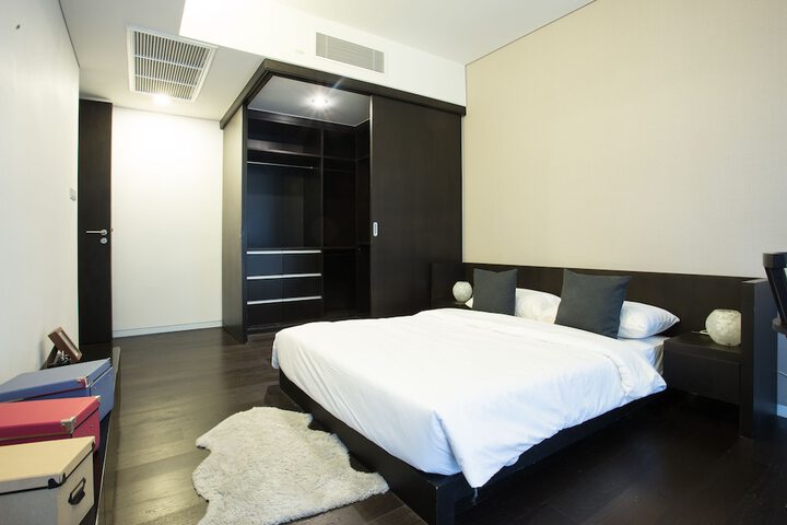 Room 12 of 60