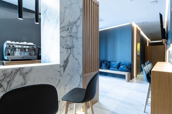 Lounge 59 of 76