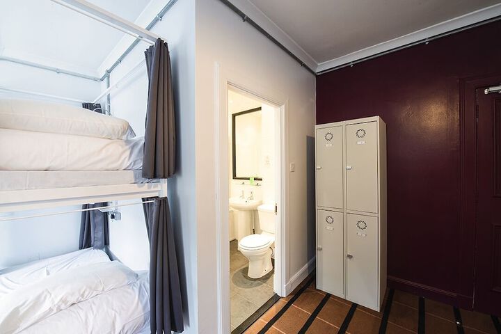 Room 9 of 75