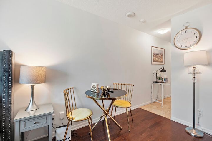 Room 41 of 330