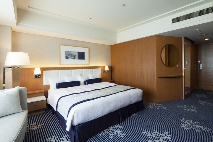 Room 15 of 146