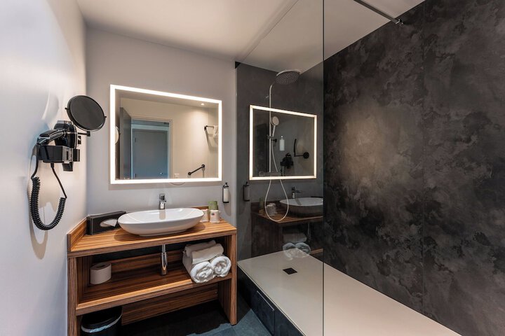 Clean Restrooms