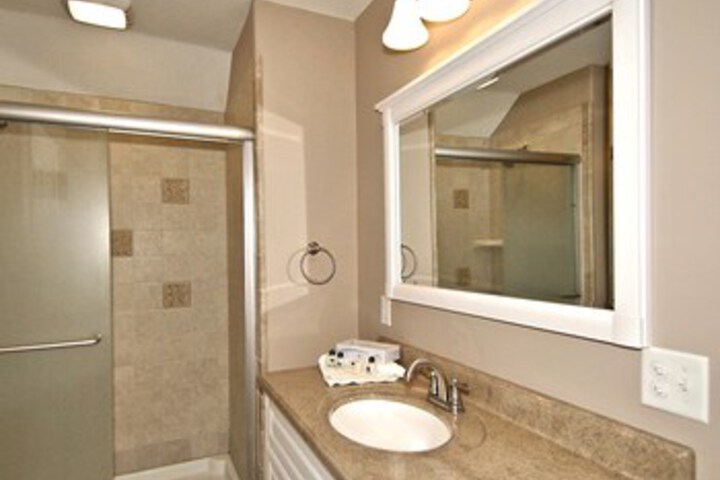 Room 5 of 17