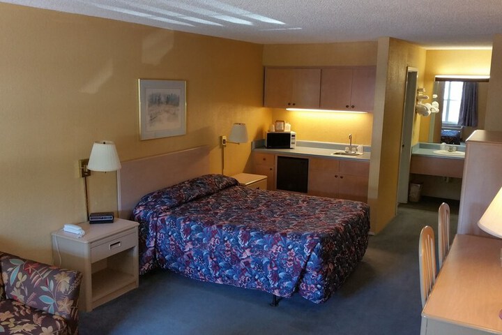 Room 17 of 46