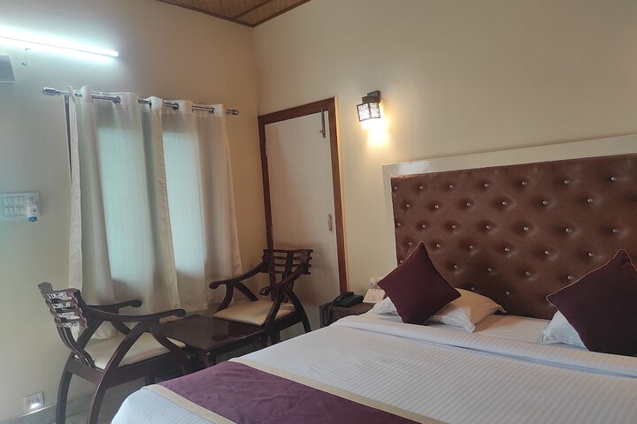 Room 21 of 50