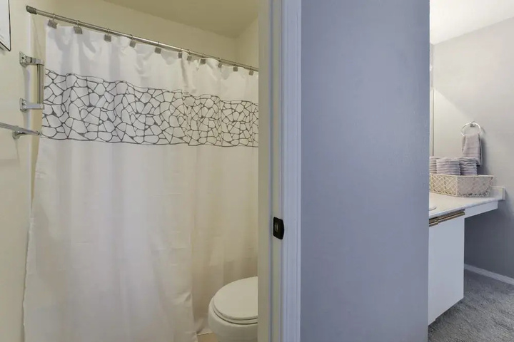 Room 8 of 15