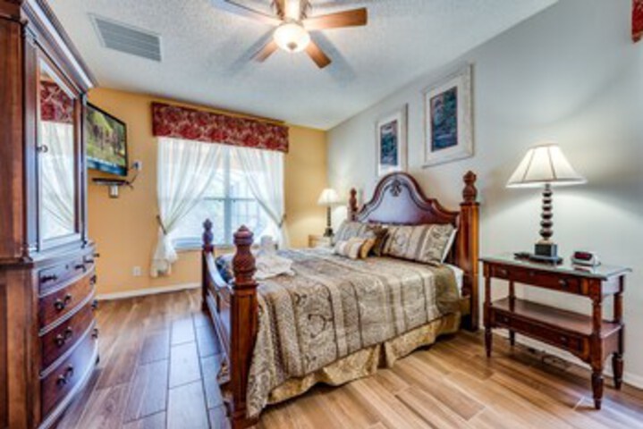 Room 265 of 272