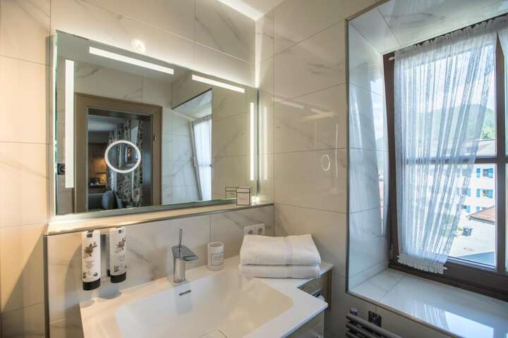 Bathroom Interior Photo