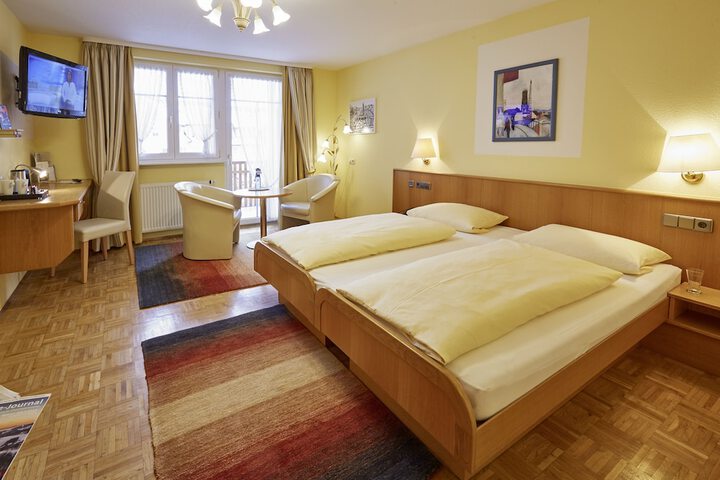 Room 13 of 39