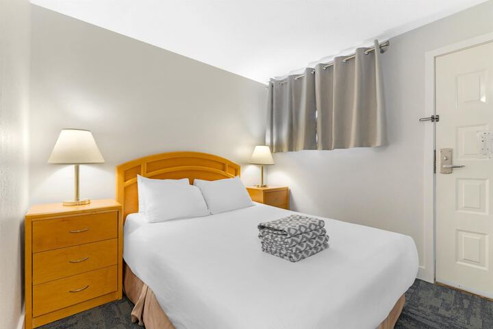 Room 53 of 105