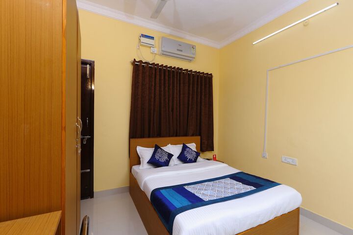 Room 5 of 17