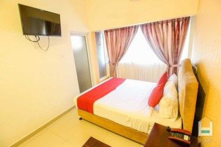 Room 14 of 32