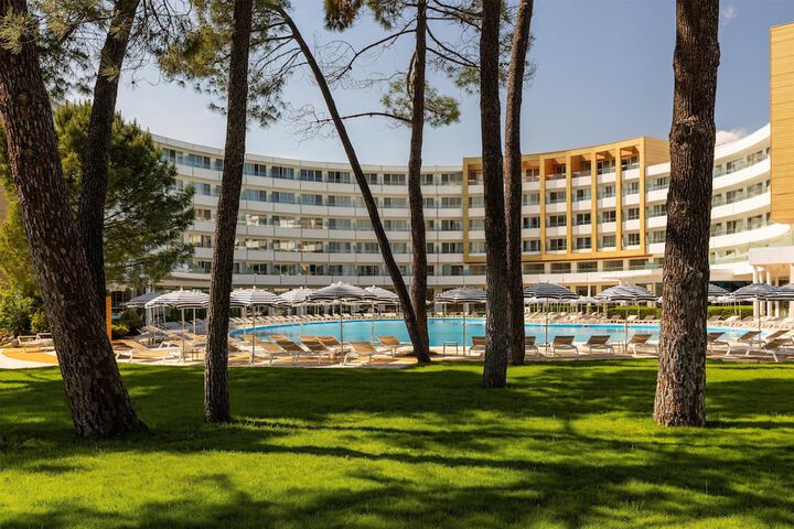 Hotel 94 of 99