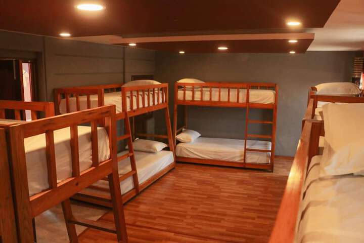 Room 7 of 14