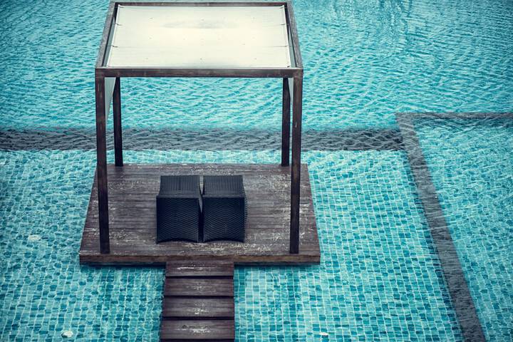 Hotel with Pool