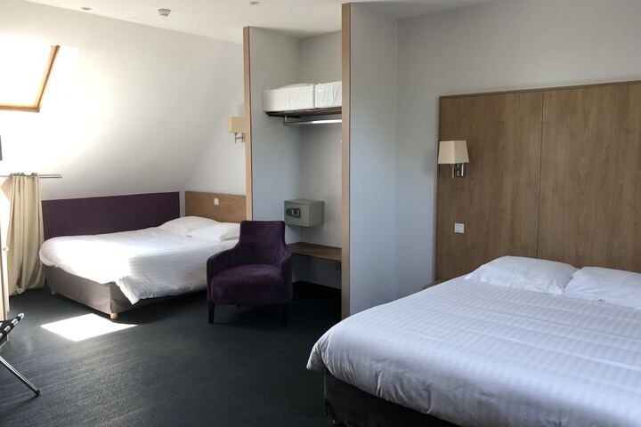 Room 12 of 62