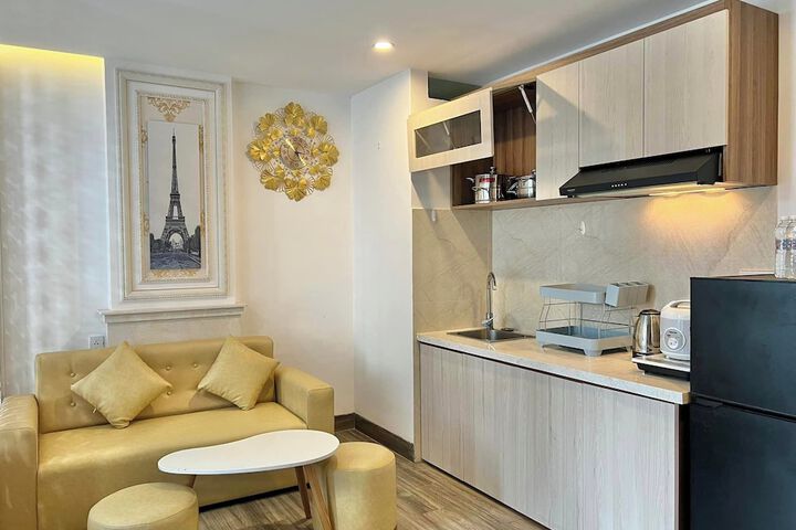 Room 4 of 27