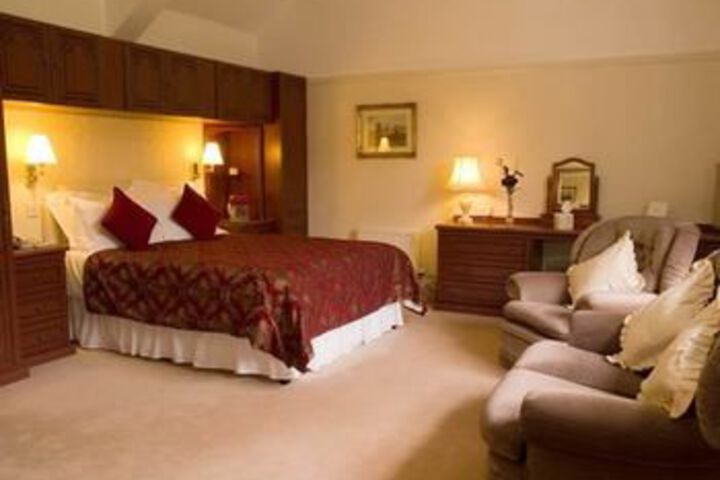 Room 9 of 20