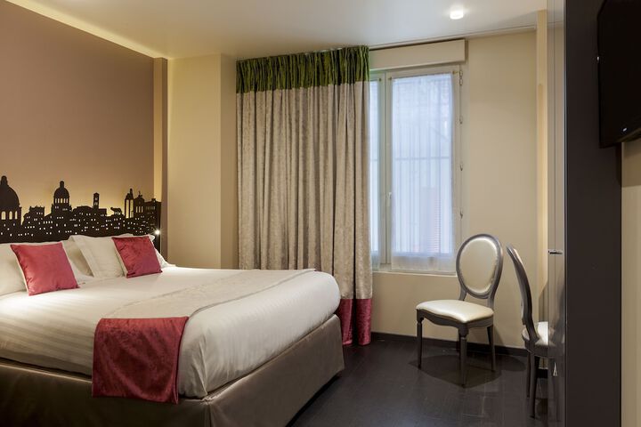 Room 8 of 27