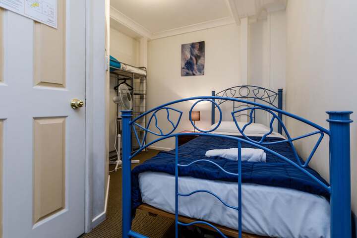 Room 15 of 37