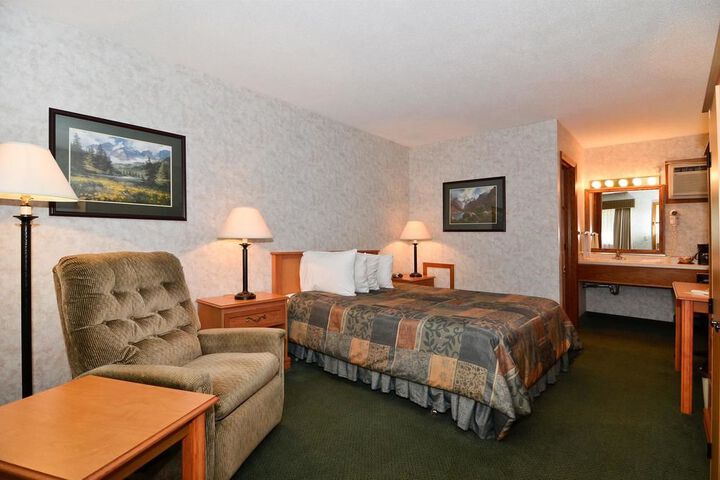 Room 12 of 36