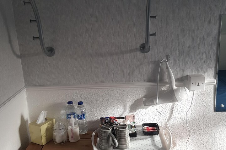 Room 15 of 93
