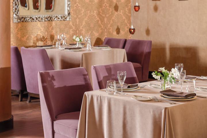 Dining 92 of 140