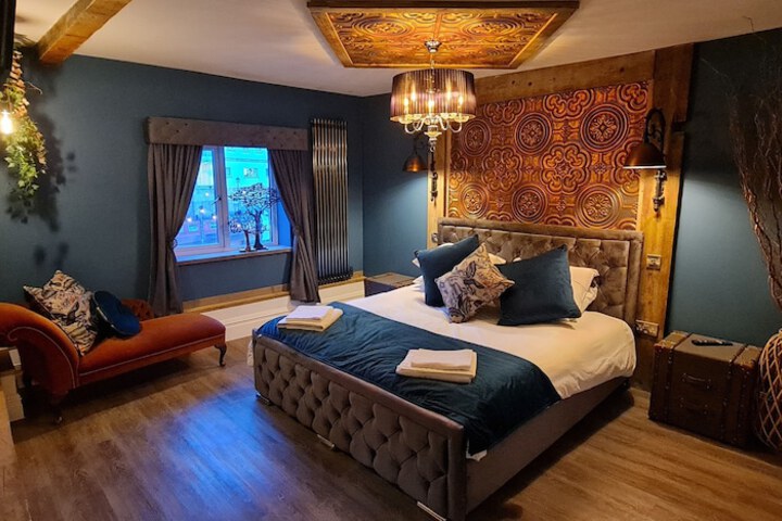 Room 2 of 54