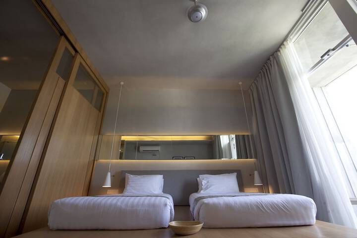 Room 17 of 59