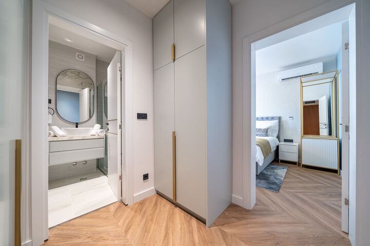 Room 14 of 168