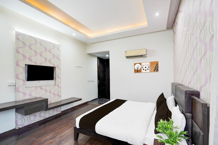 Room 18 of 27