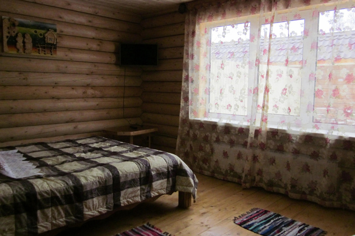Room 4 of 14