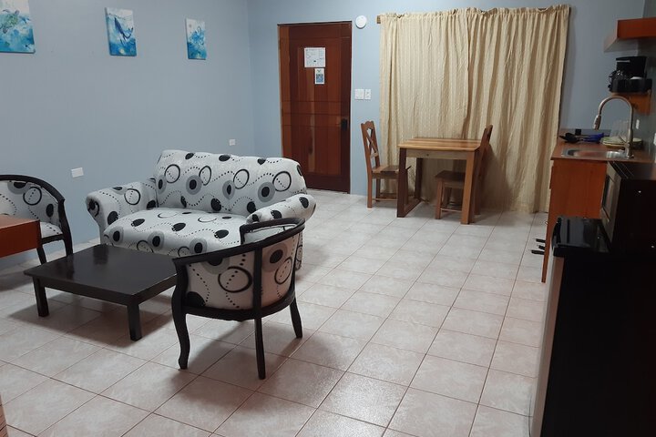Room 8 of 124