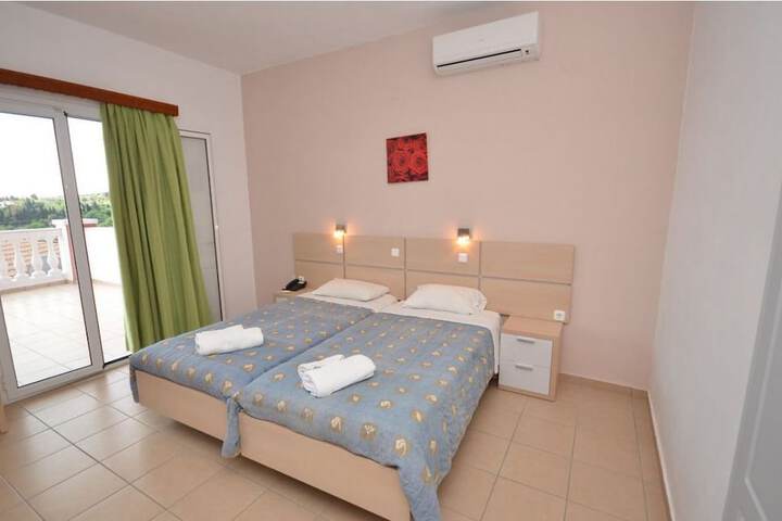 Room 3 of 57