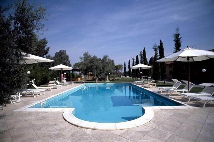 Pools & Facilities