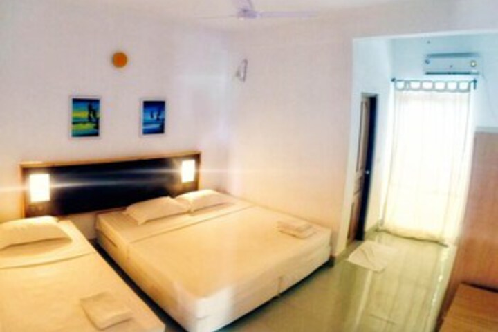 Room 33 of 37
