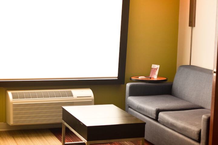 Room 6 of 29