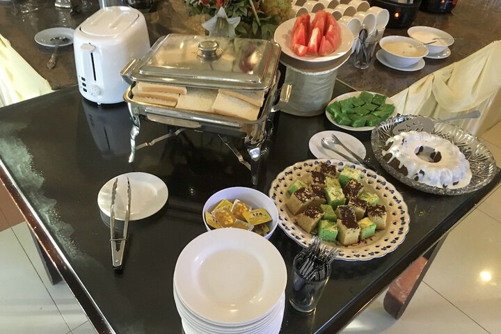 Dining 61 of 97