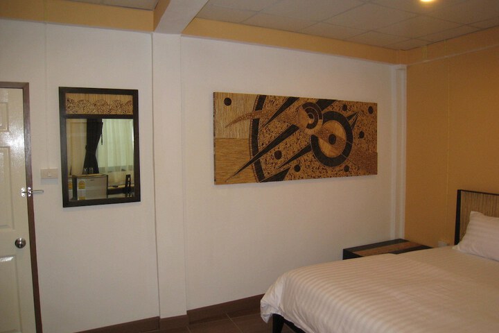 Room 7 of 57