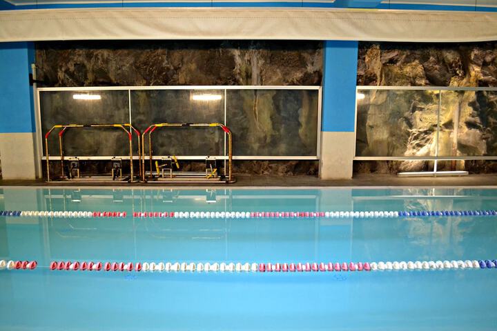 Pool 22 of 25