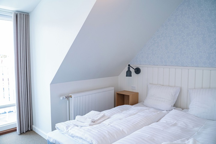 Room 44 of 127