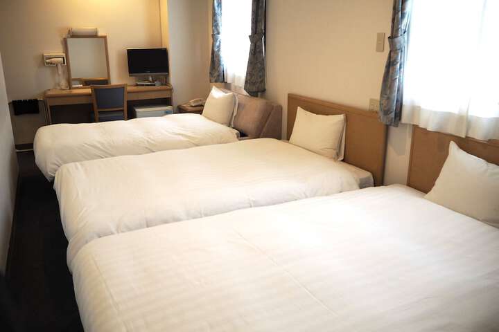 Room 6 of 31