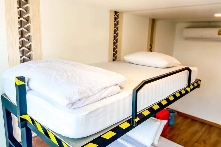 Room 10 of 46