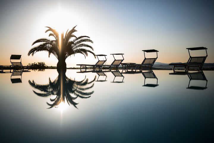 Hotel Pool